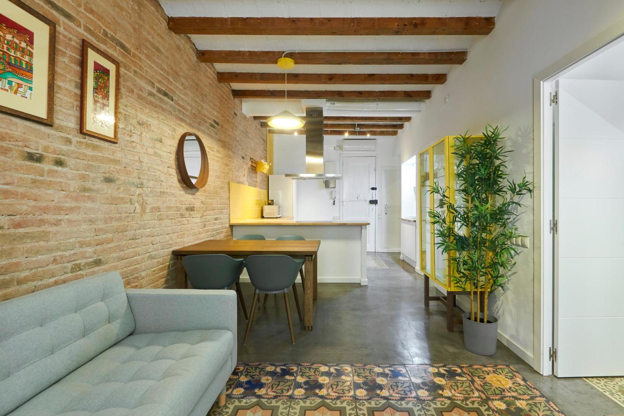 64 Apartment In A Typical Barcelona'S Old Building Ngoại thất bức ảnh
