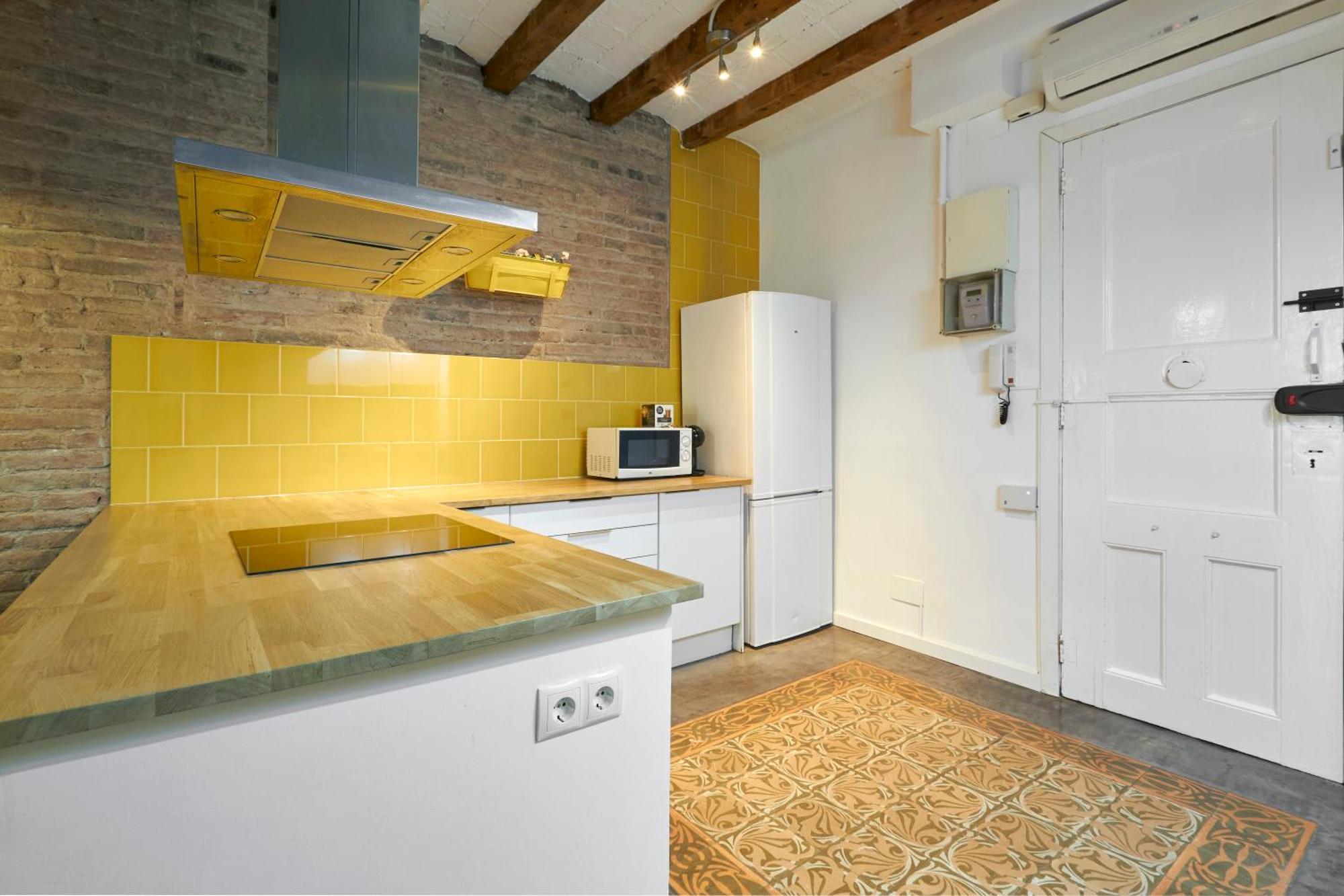 64 Apartment In A Typical Barcelona'S Old Building Ngoại thất bức ảnh