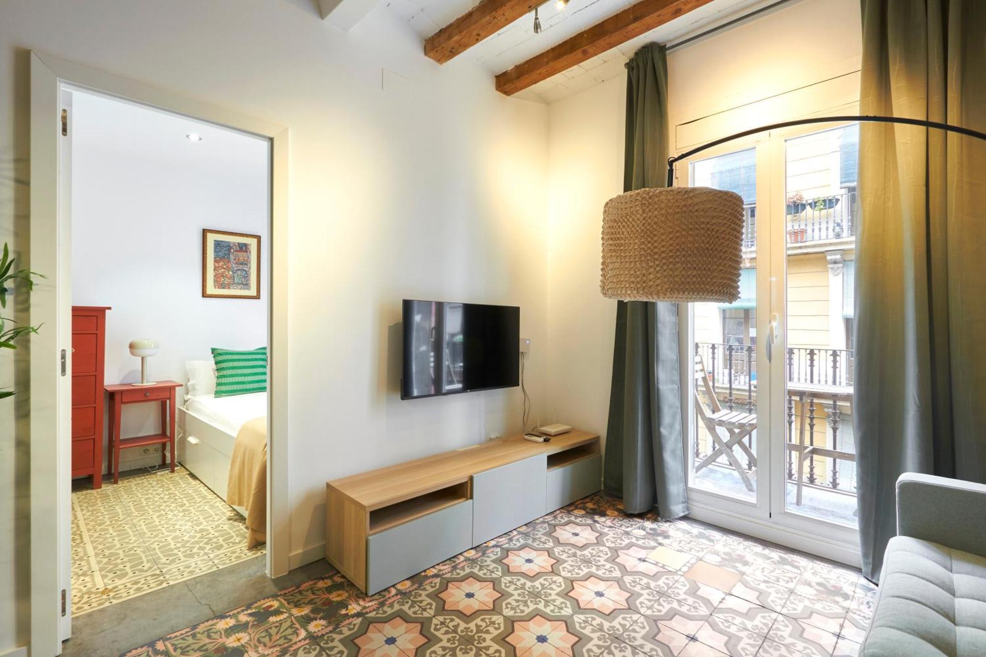 64 Apartment In A Typical Barcelona'S Old Building Ngoại thất bức ảnh