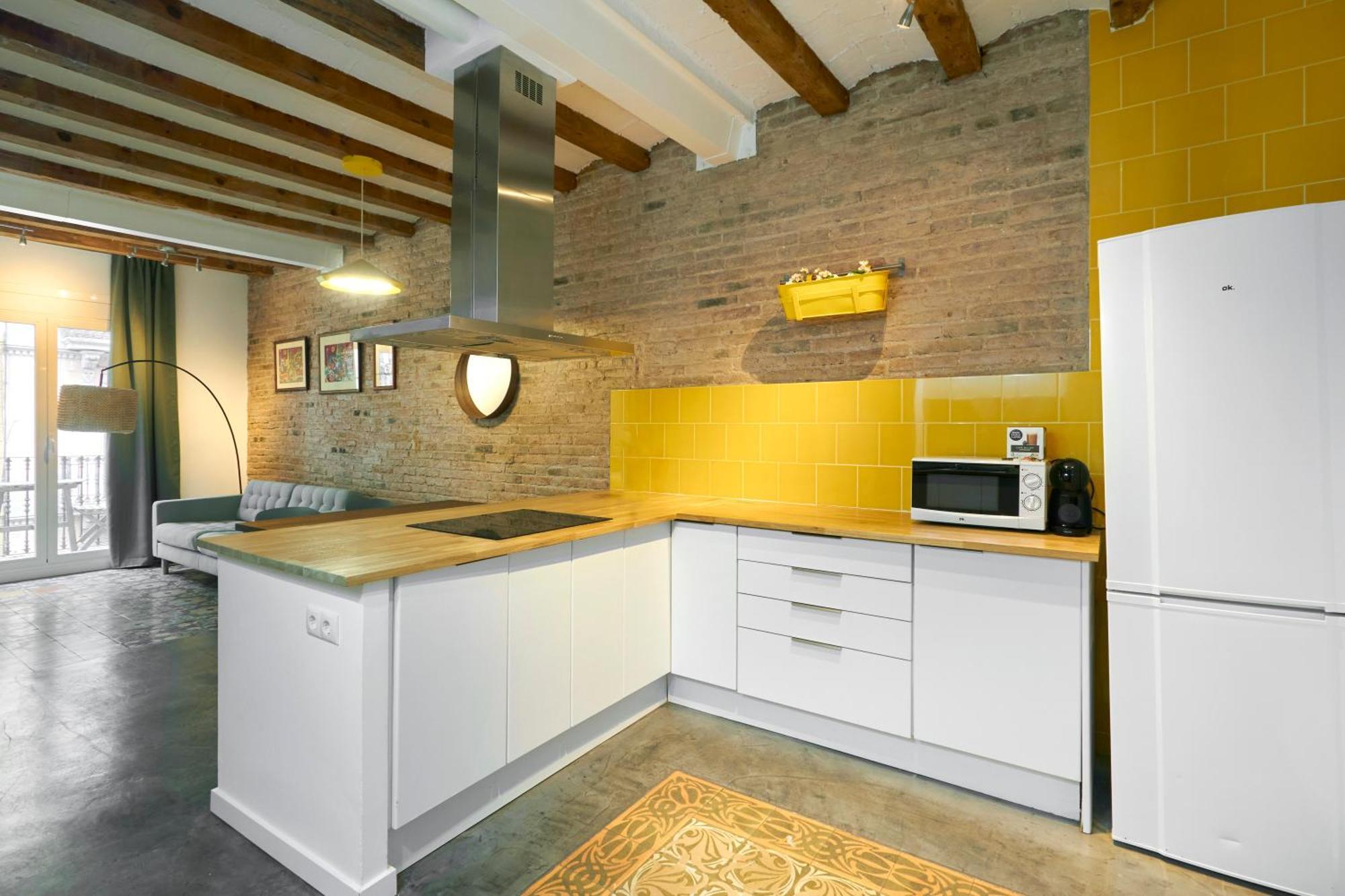 64 Apartment In A Typical Barcelona'S Old Building Ngoại thất bức ảnh